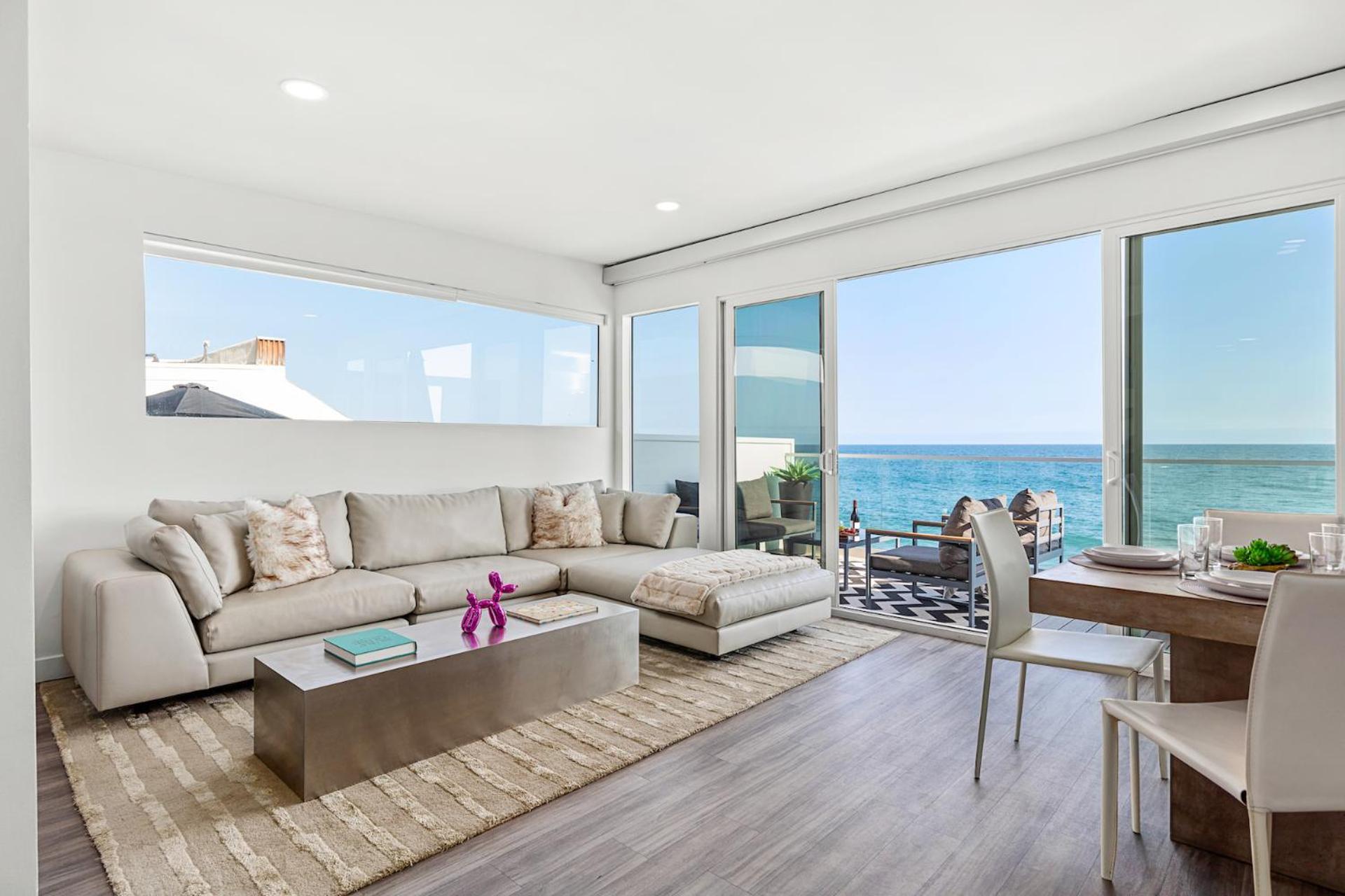 The Malibu 5 - No. 3 - Beachfront 1 Bd W Pvt Balcony Parking Beach Access Apartment Exterior photo