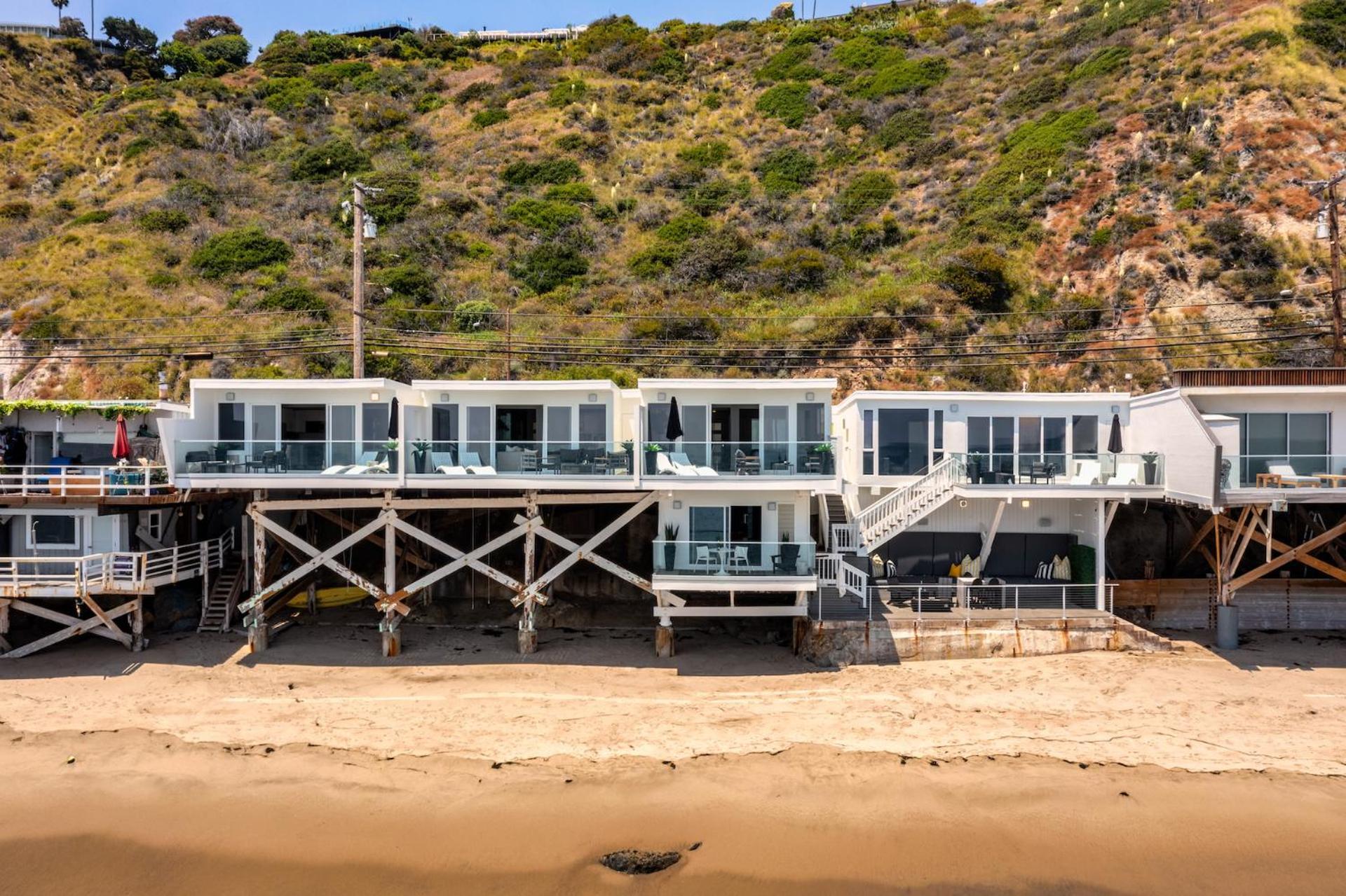 The Malibu 5 - No. 3 - Beachfront 1 Bd W Pvt Balcony Parking Beach Access Apartment Exterior photo