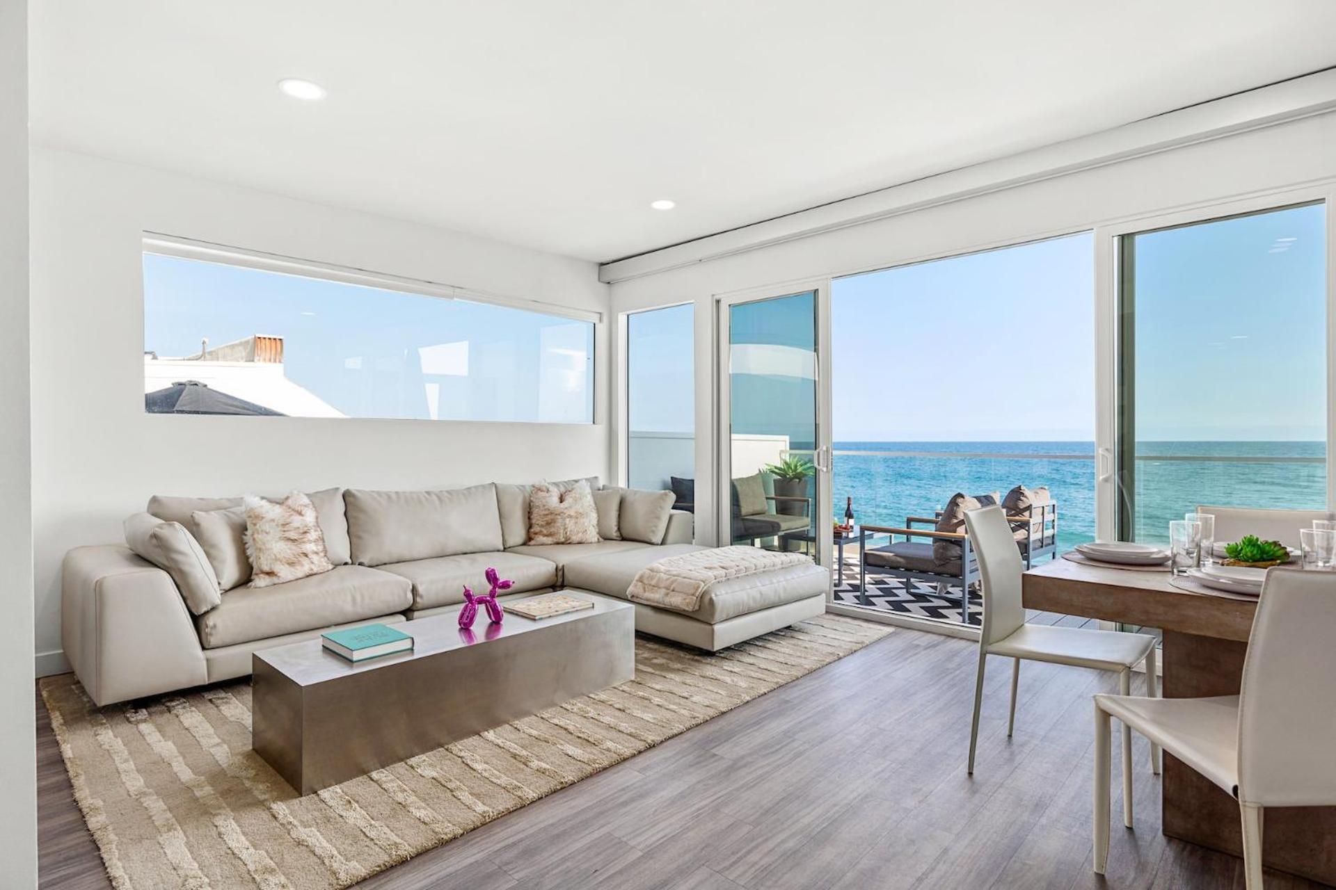 The Malibu 5 - No. 3 - Beachfront 1 Bd W Pvt Balcony Parking Beach Access Apartment Exterior photo